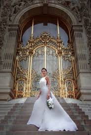 Pittsburgh Wedding Photographer On Location With The Gorgeous Bride Pittsburgh Wedding Photographers Best Wedding Photographers Gorgeous Bride