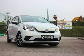 2018's mild refresh saw a rejig of the features and equipment list, and the 2020 update saw a removal of the diesel engine due to low demand. Honda Kah Motor All New Jazz E Hev Review By Autoapp