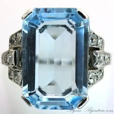 Bijoux 1920 1930 Bague Art Deco Monture Platine Aigue Marine Epaulee De Diamants 1479 Bague Art Deco Bijoux Bagues Retro
