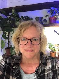 Bonjour! I just wanted to introduce myself. I have lived in the south west  (Lot, Lot et Garonne) for over twenty years. Currently in the U.K.,  spending as much time in France