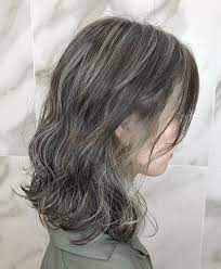 髪型 髪色 ヘアカラー ヘアスタイル トレンド 外国人風 透明感 小顔 人気 グラデーションカラー インナーカラー ハイライトカラー グレージュ ベージュ アッシュ ヘアスタイル ロング 髪 色 ヘアカラー