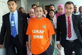 Mohd isa voluntarily agreed to relinquish his position as chairman. Fgv S Isa Freed On Half Million Ringgit Bail