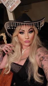 My husband and I won Best costume at tonight's Halloween party 🎃