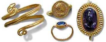 Women S Fashion Across Classes Throughout History Ancient Roman Fashion Roman Jewelry Ancient Roman Jewelry Roman Fashion