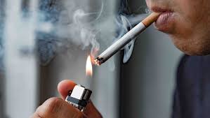 Ils sont néanmoins susceptibles de transmettre le virus à leurs. Coronavirus Tabac Cigarettes Electroniques Arreter De Fumer Est Vital Lindependant Fr
