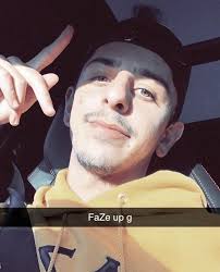 Pin By Robeeto On Vee Youtube Stars Movie Posters Pics