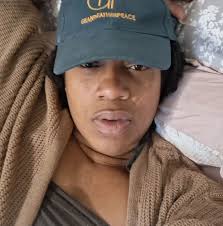 A man goes viral after getting Liposuction & abdominal etching 😳🤔