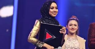 Download lagu sarah suhairi big stage mp3 dapat kamu download secara gratis di metrolagu. Dunia Penuh Gosip Perbezaan Markah Sangat Tipis Peserta Akhir Big Stage Dan Juara Milik Sarah Suhairi