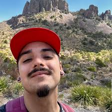 Does the 2017 CLS550 come with Apple CarPlay or is it easy to install?