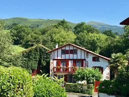 Mais la tendance est en train de changer depuis que la région commence à figurer. Tourism And Holidays In The Basque Country