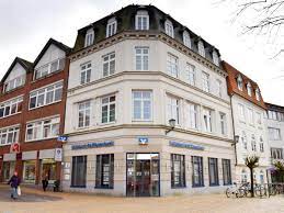 Wir sind als immobiliendienstleister in unseren büros in schleswig. Corona Krise Vr Bank Schleswig Mittelholstein Schliesst Vorubergehend Elf Filialen Shz De
