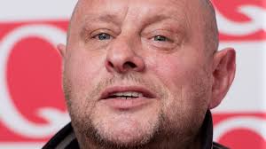 Shaun ryder sparked health concerns from good morning britain viewers on thursday as he gave an interview on the itv news show. Shaun Ryder On Why He S Had To Have His Eyebrows Tattooed On