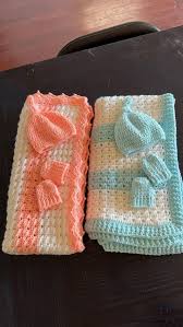 This crochet pattern is so beautiful and you can create your own crochet  espadrilles. Follow free pattern: https://cutt.ly/GebB58et