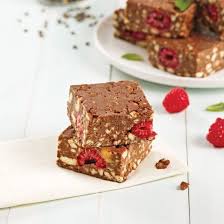 Fudge Sante A L Avocat Les Recettes De Caty Chocolate Desserts Desserts Krispie Treats
