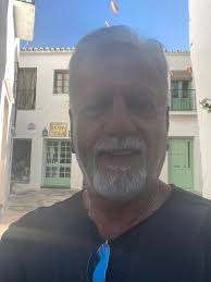 Can anyone help? Need to get photos done asap for our new TIE cards. Anyone  know of a photographer or photo shop in Frigiliana or Nerja open later  today to get them