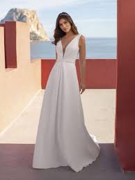 Check spelling or type a new query. White One Barcelona Brautkleider Diebraut Gottingen