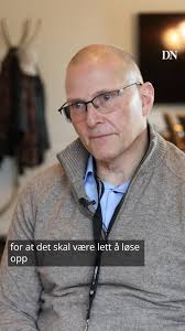 Obos-sjef Daniel Siraj skjønte at han måtte endre vanene sine, etter en  beskjed fra fysioterapeuten: «Daniel, du kommer aldri til å gå normalt  igjen hvis du ikke slanker deg.» Se flere videoer