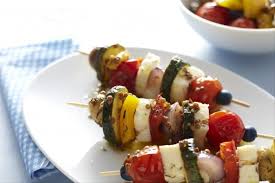 Recette De Brochettes Vegetariennes De Fromage Halloumi Et Legumes Marines A La Grecque Facile Et Rapide Recette Brochettes Vegetariennes Fromage Halloumi Halloumi