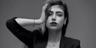 5 антитрендов мира моды: что не нужно носить в 2022 году. Metro