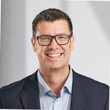 After 20 incredible years at LEGO and 35 years in total navigating the  corporate world, the time has come to take a well-earned pause. A  significant transformation is unfolding in my area,