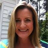 Suzanne Shelton's Instagram, Twitter & Facebook