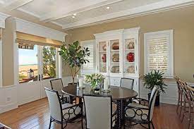 This gorgeous hampton style kitchen is the central part of this sherwood bungalow queenslander. Hamptons Style Klassisch Esszimmer Orange County Von Rs Myers Company Houzz