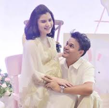Why prasasti seni tkde dlm spotify , 01/31 @hananmsaid puteh mmg attached ngan meowmy dia. Lisa Surihani And Motherhood I Felt So Objectified As A Person Makchic