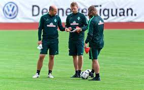 Florian kohfeldt, werder bremens trainer, aber sagte das andere, was ihn auszeichnet, was ihn so besonders macht, ist seine empathie, seine menschliche größe, sein gespür für die richtigen worte. Florian Kohfeldt Werder Bremen Neuer Interims Trainer Im Portrait News