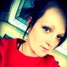 Denise Pilling's Instagram, Twitter & Facebook