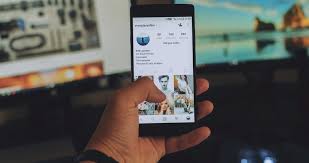 We suspect they're done by professionals with dslr cameras, not smartphones. Instagram Tools 20 Popular Apps To Grow Your Following 2021