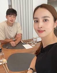 두 사람이 전달한 후원금은 대구 지역 의료진들을 위한 방호복(3500벌)과 사회취약계층. Wwa1vxmmkqjv8m