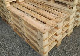 More images for how to make a dog kennel out of pallets » 9 Stylish Pallet Dog House Designs We Love Dogvills