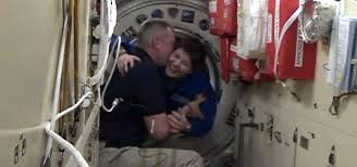 Essere ancora più orgogliosi di lei di quanto tutti lo siano già è davvero difficile. Samantha Cristoforetti E In Orbita Il Post