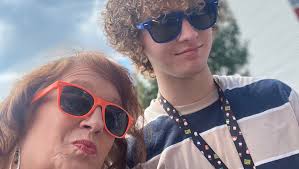 Fundraiser for sarah pelletier by Brogan Roy : Grandma raise money for  medical bills