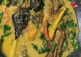 Misalnya ayam ungkep dengan bumbu kuning. Cara Meracik Lele Kuah Kuning Kemangi Lezat