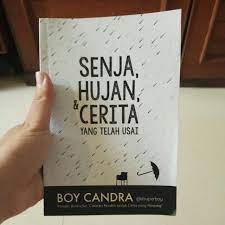 Lelaki penyuka senja, hujan dan kenangan. Novel Senja Hujan Dan Cerita Yang Telah Usai Buku Alat Tulis Buku Di Carousell