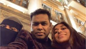 Music maestro ar rahman's mother kareema begum passed away in chennai on monday. A R Rahman S Mother Had Asked Tamil Poet Piraisoodan To Remove Tilak