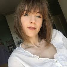 Natasha Llewellyn's Instagram, Twitter & Facebook