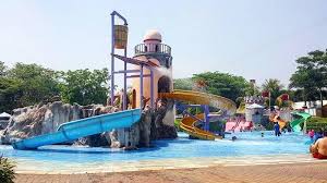 Berenang selain menyehatkan juga memiliki segudang manfaat seperti. Harga Tiket Masuk Colombus Waterpark Bekasi Februari 2020 Simak Jam Buka Dan Wahana Permainannya Halaman All Tribun Travel