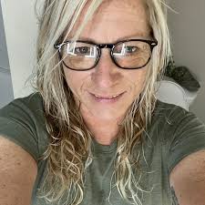 The concept is, be you. And if you have long hair, wear a bonnet at night  🫡 #reels #creator #longhair #hair #curly #curlyhair #hairtransformation