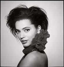 Louise Vyent, scarf by Isabel Canovas, makeup by Kevyn Aucoin, hair by  Suga, November 19, 1986 #louisvyent #richardavedon #vogue #isabelcanovas  #kevynaucoin #suga