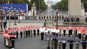 En raison de la crise sanitaire, le 14 juillet a, cette année, été réinventé de façon à rendre hommage aux personnes, civiles et militaires, engagées dans la. 14 Juillet Le Defile Traditionnel De La Fete Nationale Est Termine