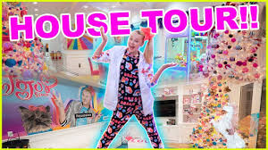 Youtube star jojo siwa has showcased the enormous mansion she shares with her family in la thanks to her $10million fortune. House Tour Jojo Siwa Youtube