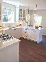 Classic Kitchen White Subway Tile Quartz Countertop Kitchen Remodel Small Small White Kitchens Kitchen Layout