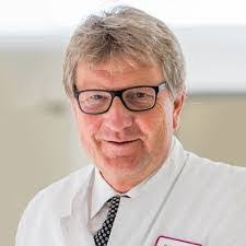 Sandra Miskimmin's Instagram, Twitter & Facebook