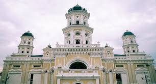 Bangunan bersejarah di johor lainnya yang bisa dikunjungi adalah istana bukit serene ini. Johor Bahru The Southernmost City In The Malay Peninsula Airpaz Blog