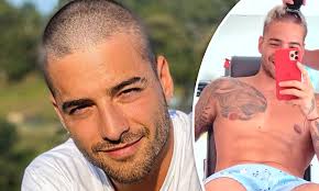 See more of maluma on facebook. Colombian Crooner Maluma Shaves Head In His Boxers To Celebrate 50m Instagram Followers Daily Mail Online