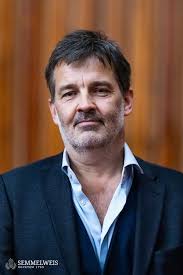 Dr. Zsolt Molnár: I've always been looking for the answer to what is best  for the patient