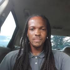 Paul handley Women beater. Likes young girls. BEAWARE.