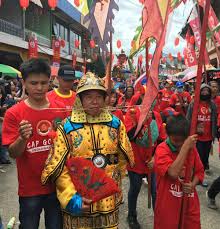 Sekitar suasana perarakan sambutan chap goh meh di pekan lundu yang berlangsung pada sebelah pagi tadi. Something To Celebrate